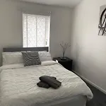 Woolwich - House - Sleeps 5 - Garden - Parking